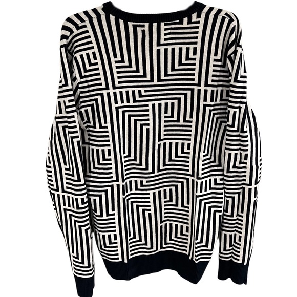 Black & White Patterned Sweater M - Picture 2 of 3